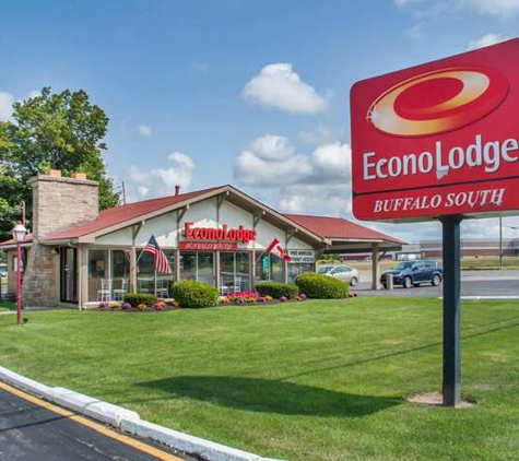 Econo Lodge - Buffalo, NY