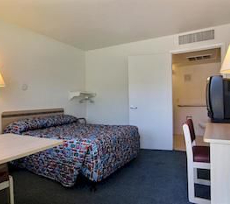 Motel 6 - Grants, NM