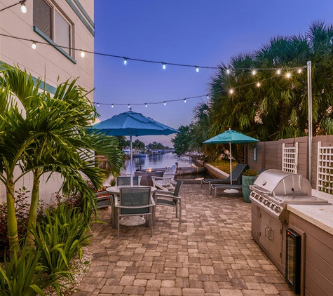 Sailpointe Apartments - South Pasadena, FL