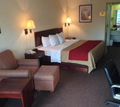 Baymont Inn & Suites - Gallatin, TN