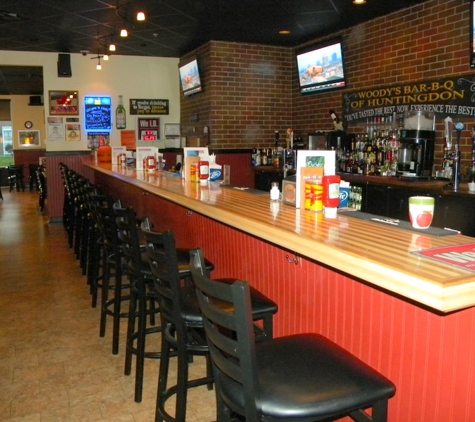 Woody's Bar-B-Q - Huntingdon, PA