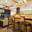 Holiday Inn Express & Suites Alexandria - Fort Belvoir by IHG - Hotels