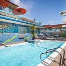 Aqua Breeze Inn - Bed & Breakfast & Inns
