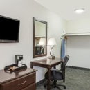 Days Inn by Wyndham Santa Maria - Motels