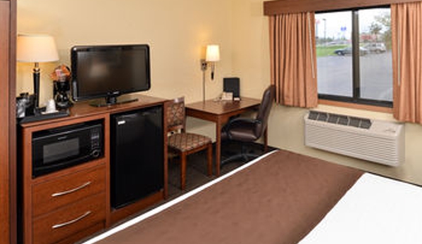 AmericInn by Wyndham Bismarck - Bismarck, ND