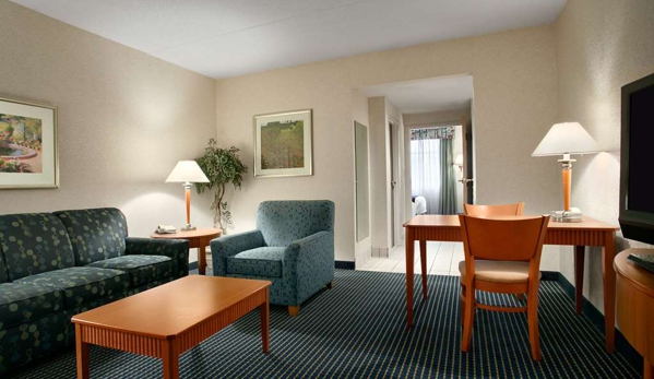Embassy Suites by Hilton Lexington/UK Coldstream - Lexington, KY