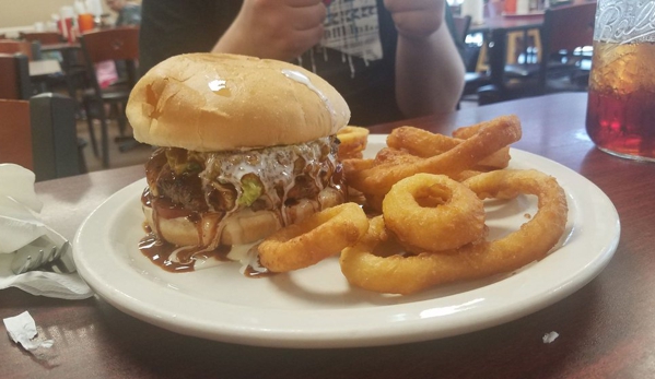 Compadre's Texas Cafe - Conroe, TX. Tx 3 requested lots of sauce South Tx Chipotle Guacamole Burger