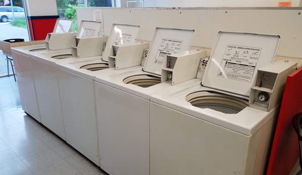 Stateside Laundronat - Meadville, PA. A group of 5 large capacity top load washers