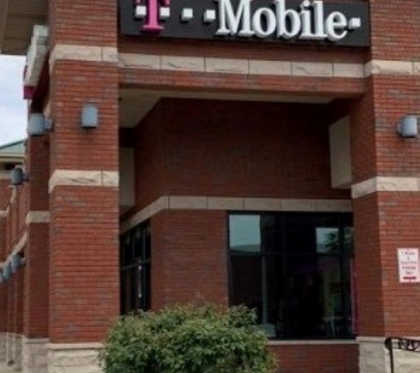 T-Mobile - Wyandotte, MI
