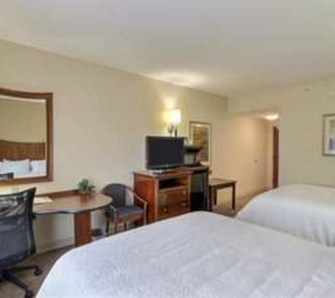 Hampton Inn & Suites Savannah - I-95 South - Gateway - Savannah, GA