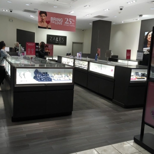 Saint Louis Galleria - Saint Louis, MO. Zales Jewelry Store at the Saint Louis Galleria, 2018