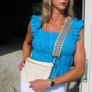 Denni Jo Style Lounge - Clothing Stores