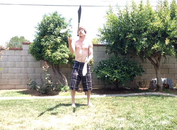 Allan Laurano Knife Juggler - Riverside, CA