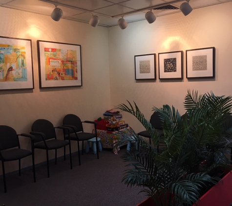 Chou Chia Ling Dr - Mount Waverley, VIC