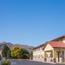 Super 8 by Wyndham Canon City - Bed & Breakfast & Inns