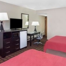 Super 8 by Wyndham Chicago IL - Hotels