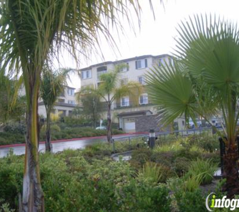 Bella Vista At Warner Ridge Apartments - Woodland Hills, CA