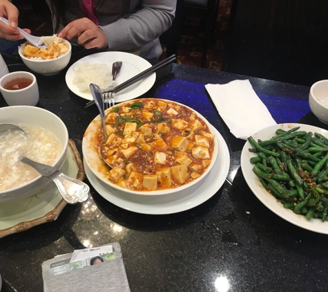 Moon House Chinese Cuisine - Los Angeles, CA