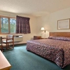 Super 8 by Wyndham Sturgeon Bay gallery