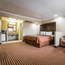 Econo Lodge Inn & Suites Near Legoland - Lodging