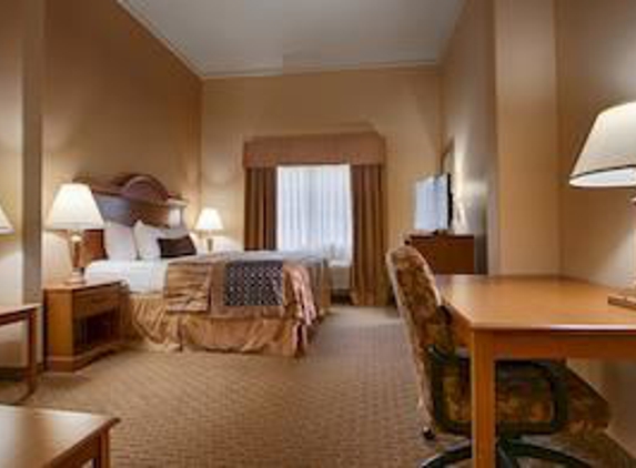 Best Western Plus New Caney Inn & Suites - New Caney, TX
