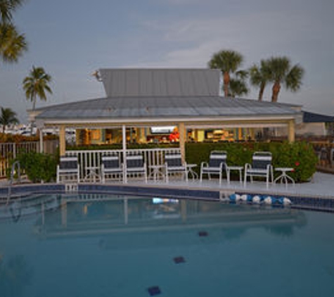 Charter Club Resort of Naples Bay - Naples, FL
