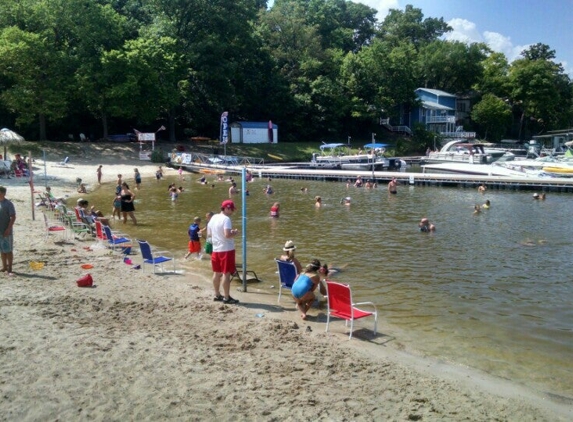 Franky & Louie's - Sunrise Beach, MO