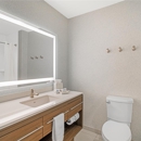 Home2 Suites by Hilton Queensbury Lake George - Hotels