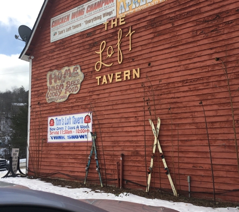 Tom's Loft Tavern - Ludlow, VT