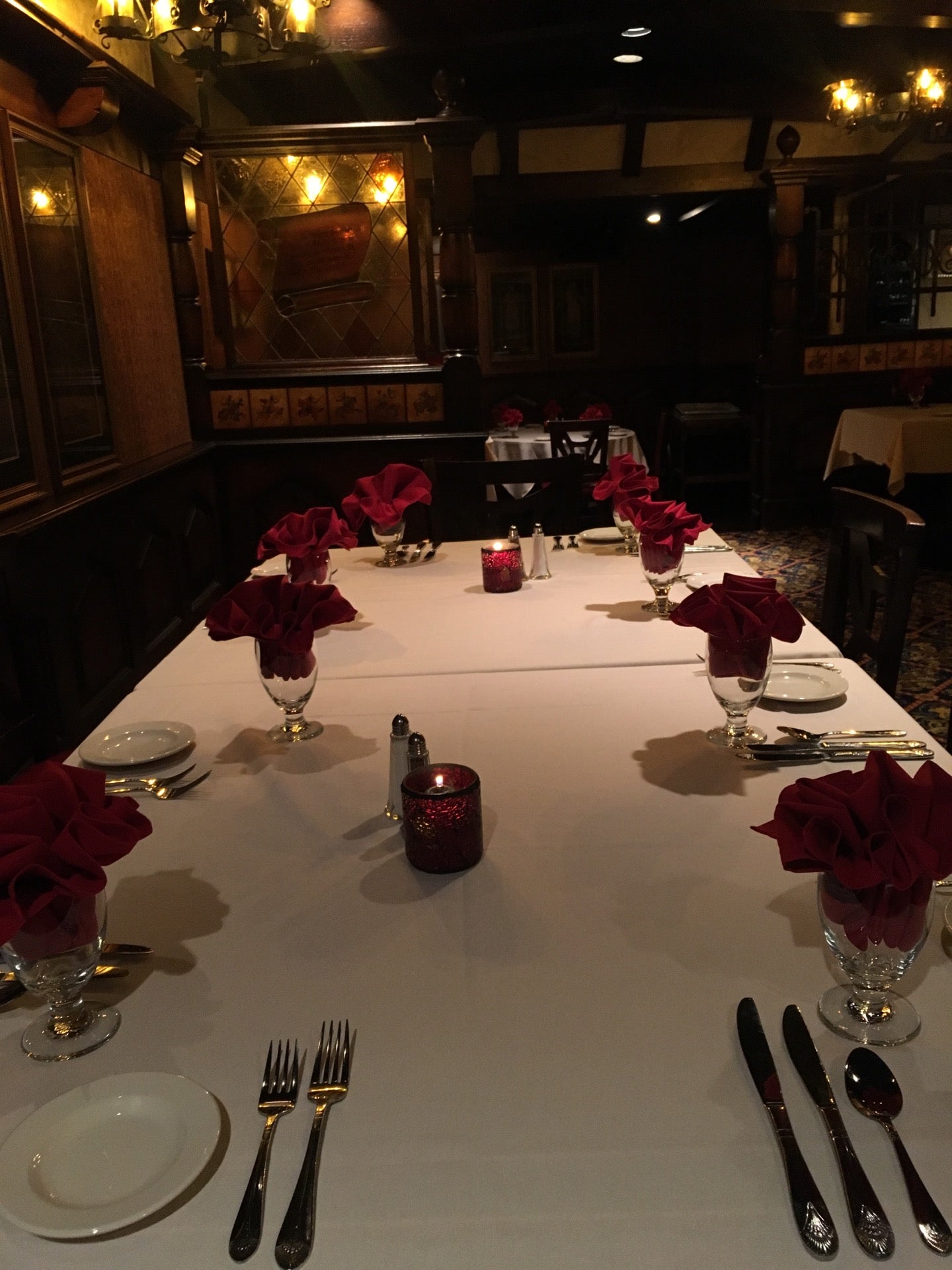 Lord Essex Tavern and Grill - Rochester, MN 55902