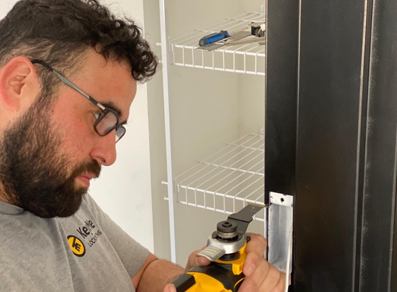 KeyMe Locksmiths - Chicago, IL