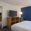 Spark by Hilton Germantown Washington DC North - Hotels