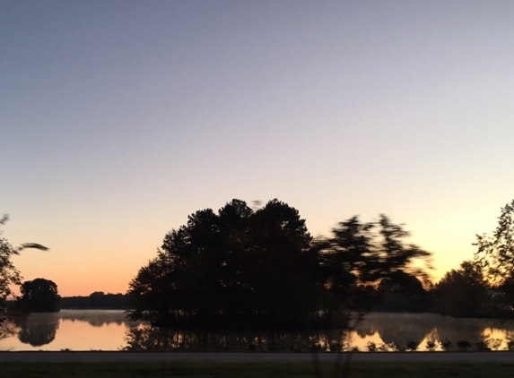 The Boathouse Restaurant & Gardens At Sunday Park - Midlothian, VA