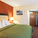 Quality Inn & Suites Lincoln South - Motels