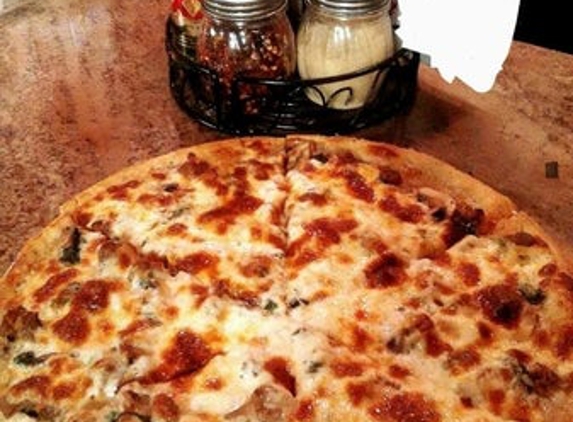 Woodys Brick Oven Pizza and Grill - Lubbock, TX