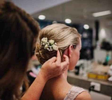 Headlines Hair & Beauty - Torquay, QLD