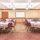 La Quinta Inn & Suites by Wyndham Bentonville - Hotels