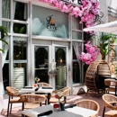 Cave 305 - Restaurants