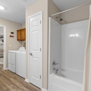 Redwood Shelby Township - Apartments