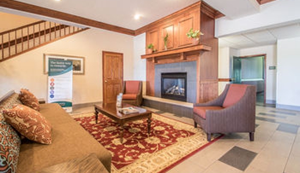 Quality Inn & Suites - East Troy, WI