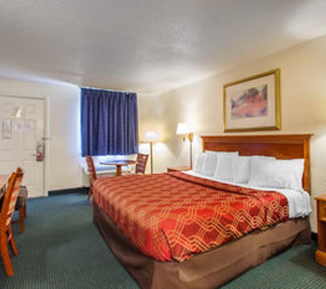 Econo Lodge - Somers Point, NJ