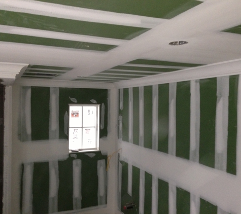RAR DRYWALL SERVICES - Bridgeport, CT. Fast, great price and excellent finished. Safe and clean always!
