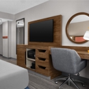Hampton Inn & Suites Denver-Cherry Creek - Hotels