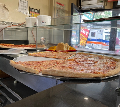 Koronet Pizza - New York, NY