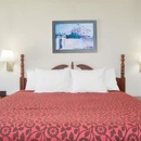 Days Inn by Wyndham Milledgeville - Motels