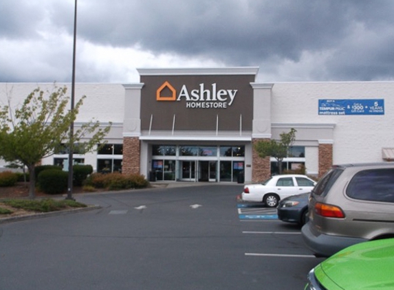 Ashley HomeStore - Silverdale, WA