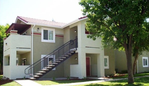 Villa Robles Apartments - Porterville, CA