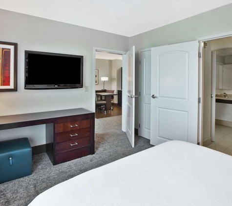 Embassy Suites by Hilton Columbus Airport - Columbus, OH