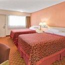 Days Inn by Wyndham Overland Park/Metcalf/Convention Center - Hotels
