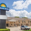 Days Inn by Wyndham Charleston - Motels